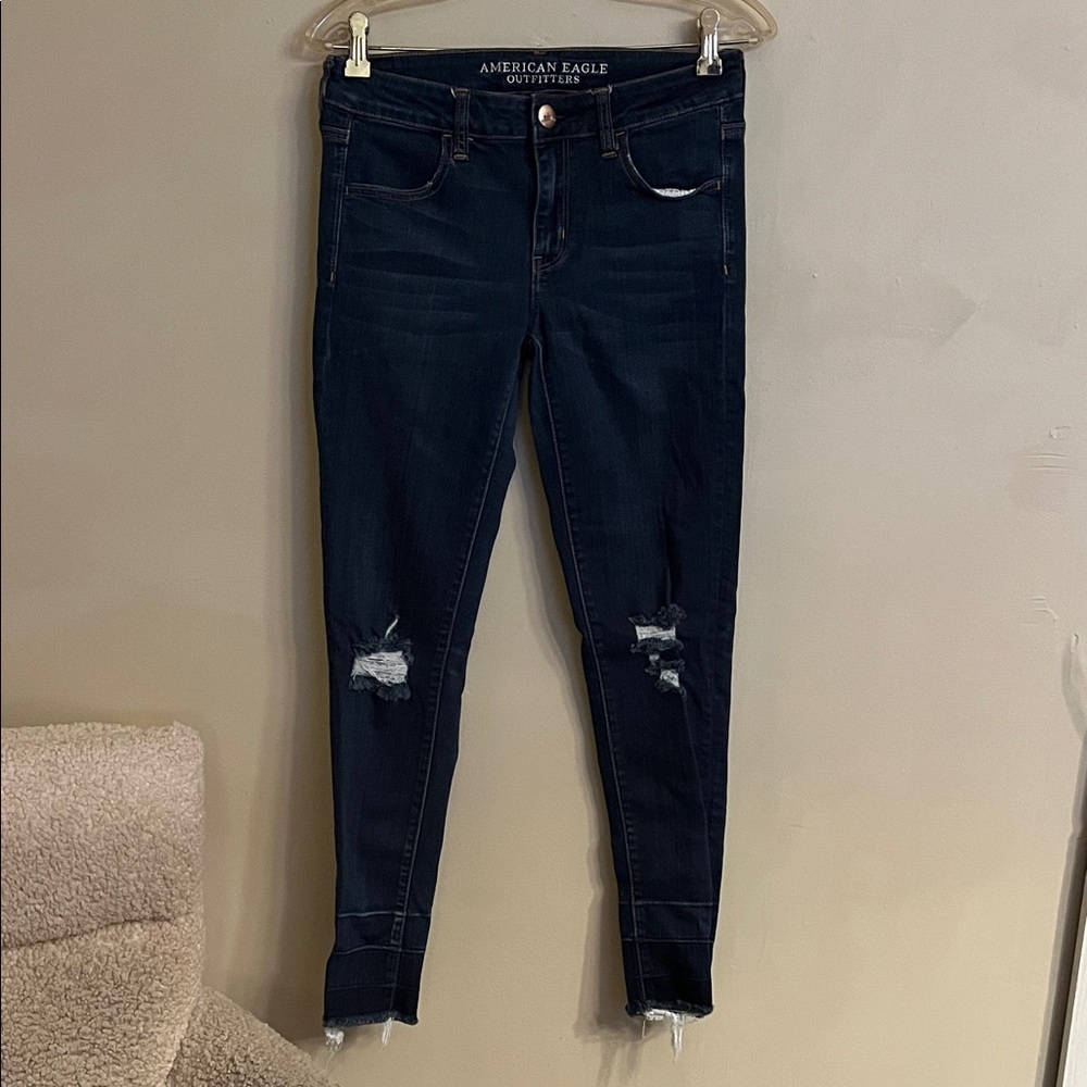 American Eagle Outfitters Dark Wash Jegging Distressed Raw Hem Size 6